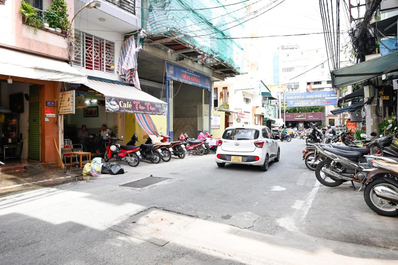 Huyen Homestay Хошимин Экстерьер фото